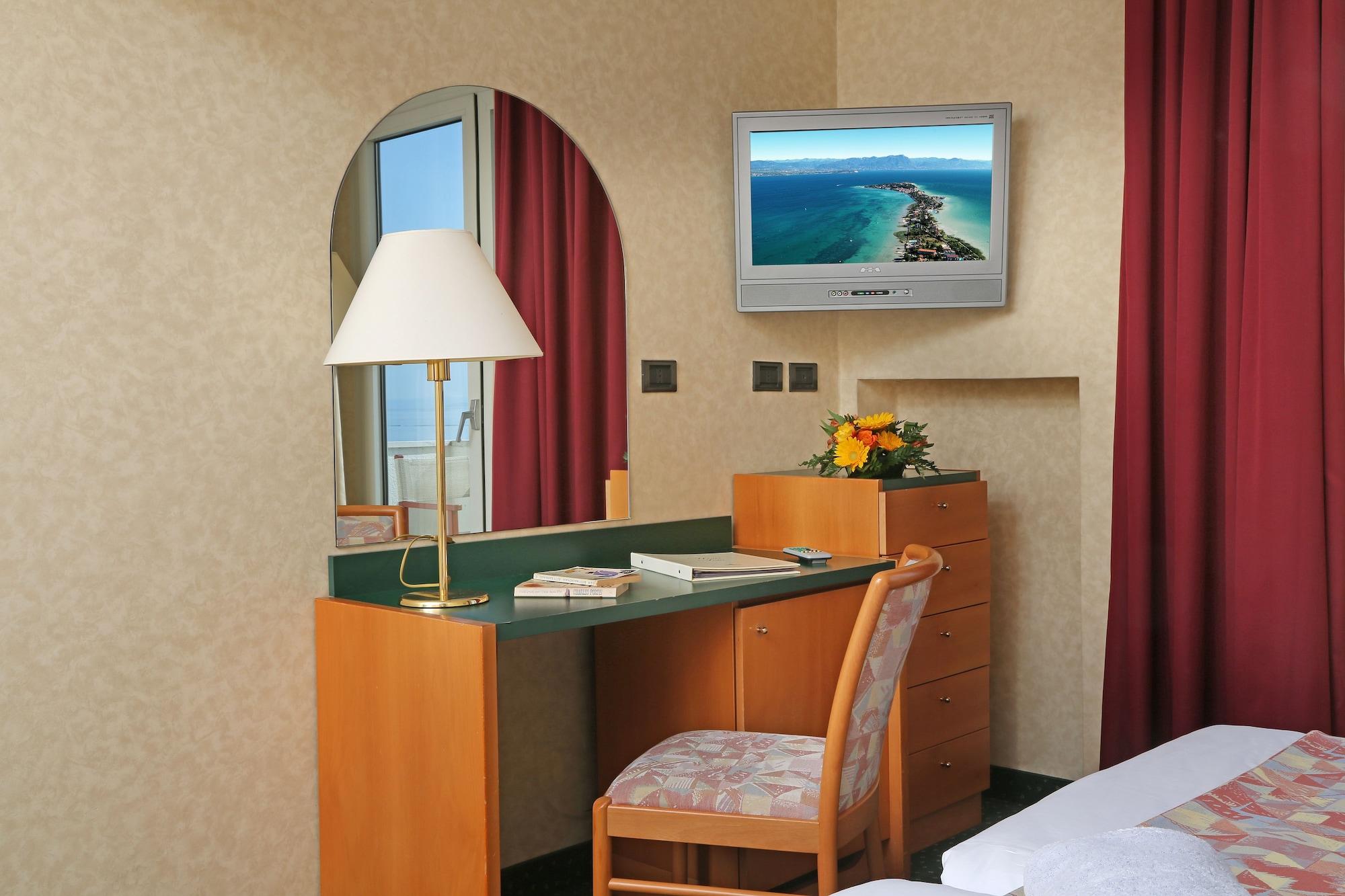 Hotel Nettuno Бардоліно Екстер'єр фото