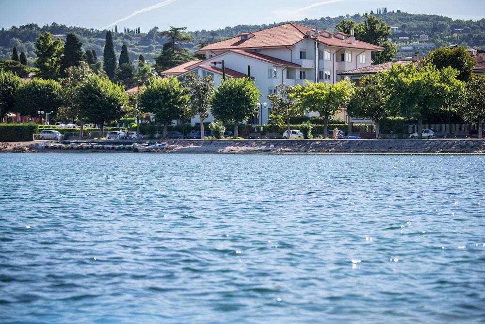 Hotel Nettuno Бардоліно Екстер'єр фото