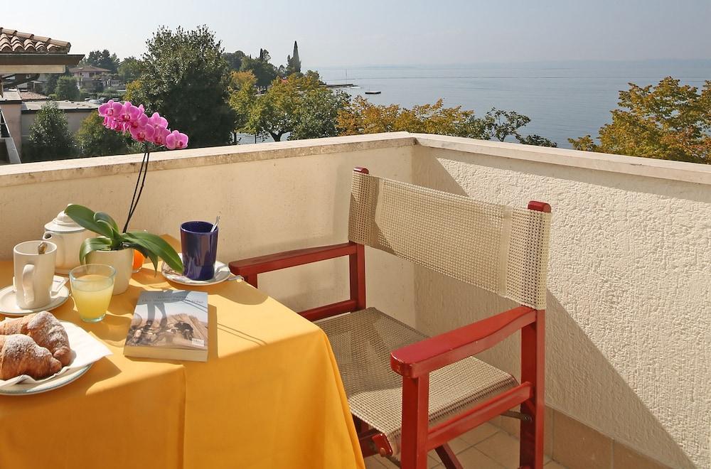 Hotel Nettuno Бардоліно Екстер'єр фото