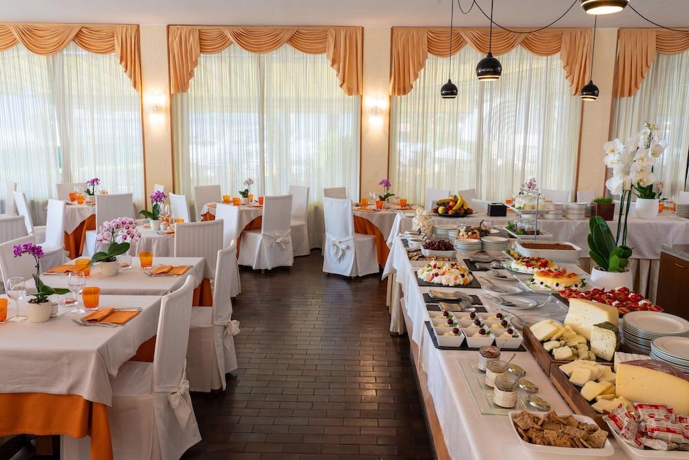 Hotel Nettuno Бардоліно Екстер'єр фото