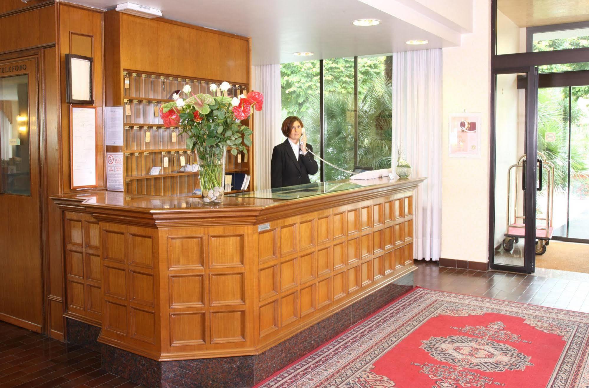 Hotel Nettuno Бардоліно Екстер'єр фото