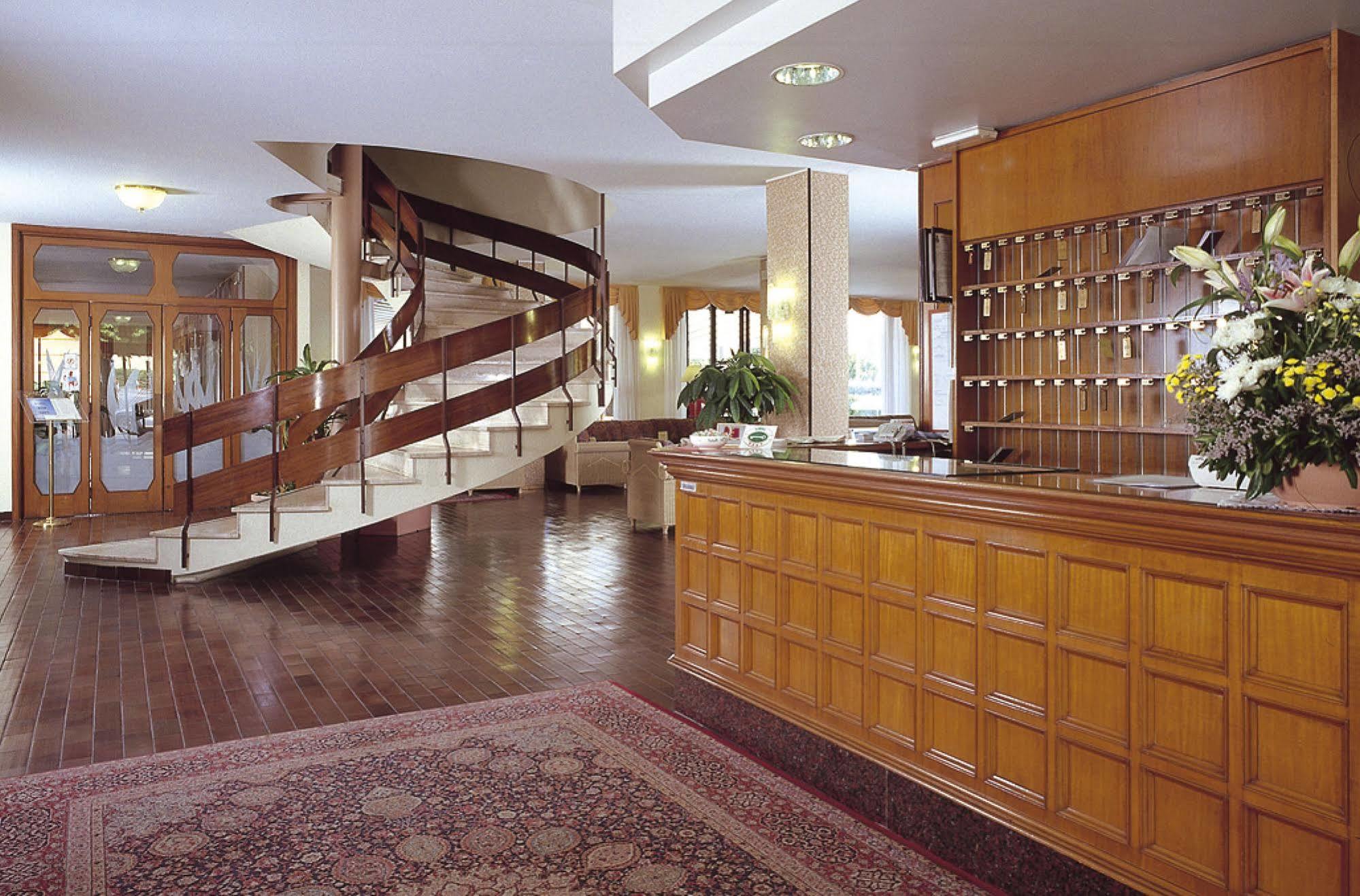 Hotel Nettuno Бардоліно Екстер'єр фото