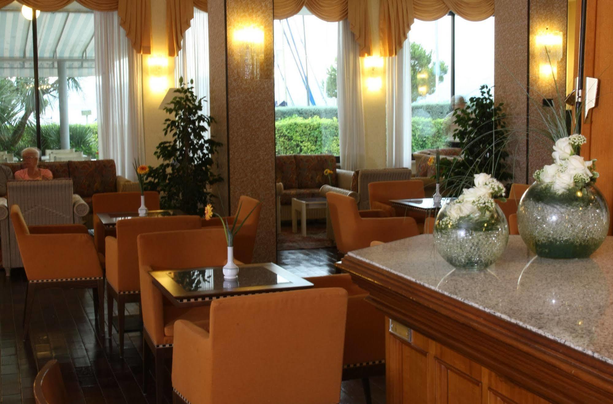 Hotel Nettuno Бардоліно Екстер'єр фото